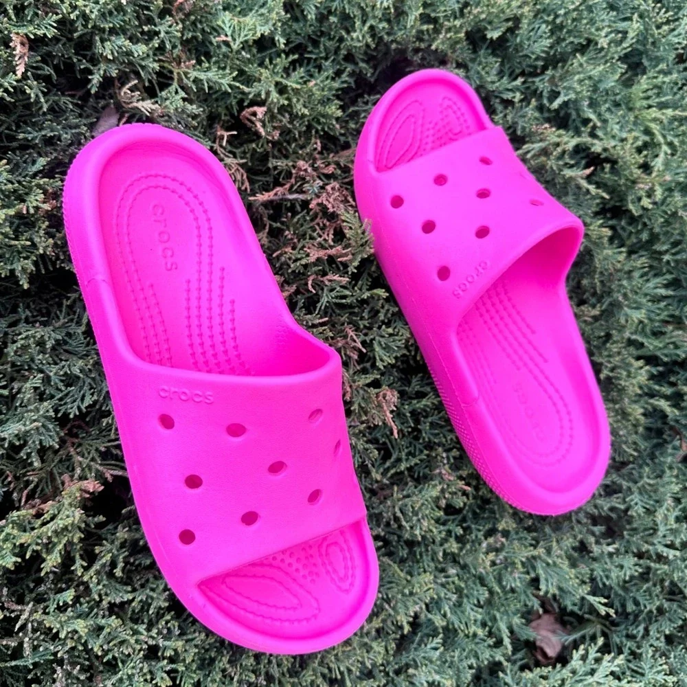 Crocs Classic Slide V2 Little‎ Kids Sandals Size J2 Pink